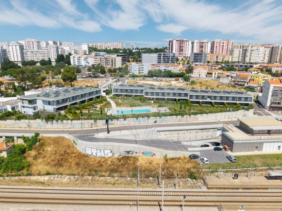 Moradia T4 para Venda em Póvoa de Santa Iria e Forte da Casa Foto 31