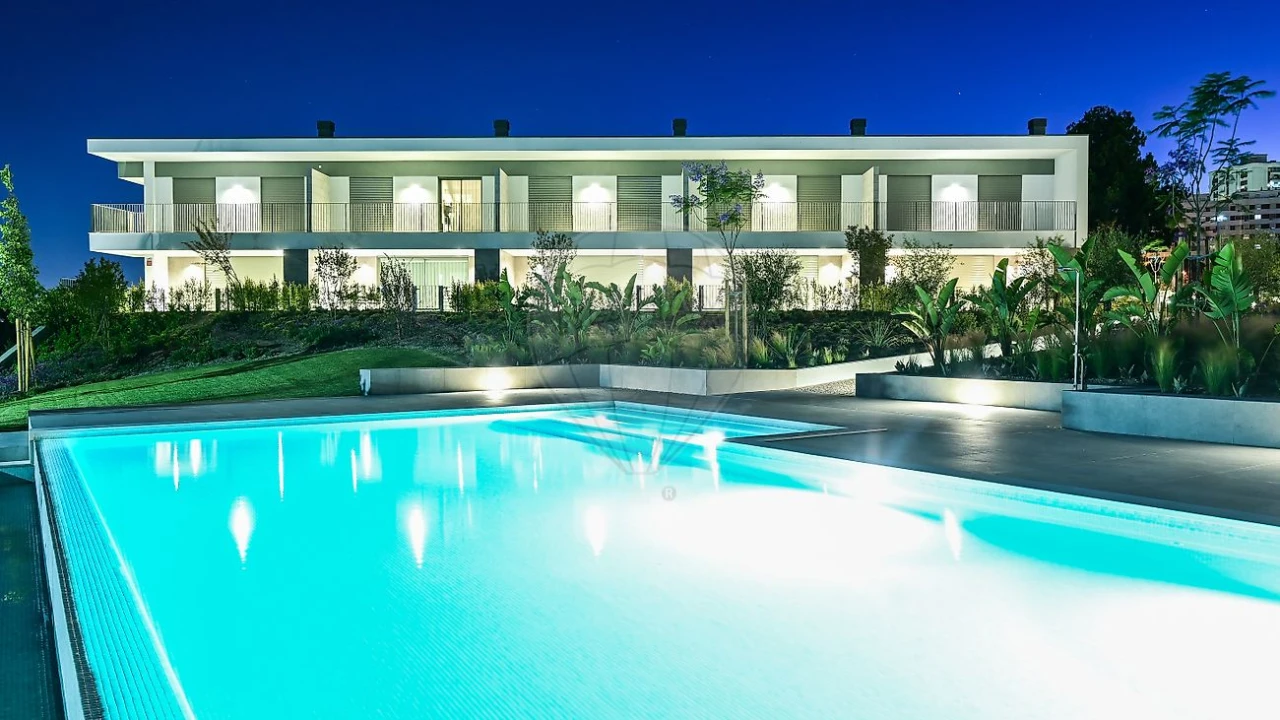 Moradia T4 para Venda em Póvoa de Santa Iria e Forte da Casa Foto 7