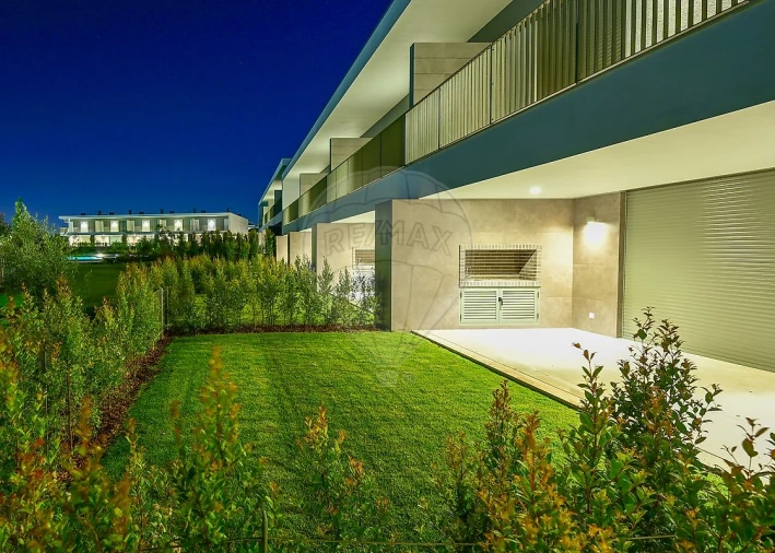 Moradia T4 para Venda em Póvoa de Santa Iria e Forte da Casa Foto 8