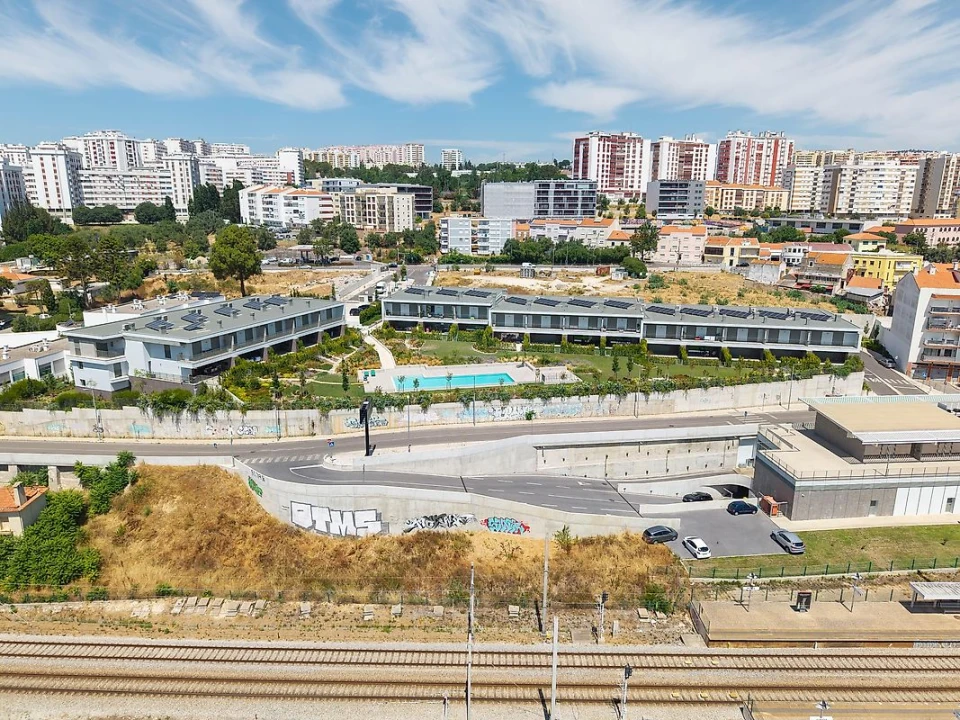 Moradia T4 para Venda em Póvoa de Santa Iria e Forte da Casa Foto 31