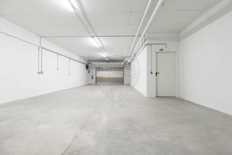 Moradia T4 para Venda em Póvoa de Santa Iria e Forte da Casa Foto 30