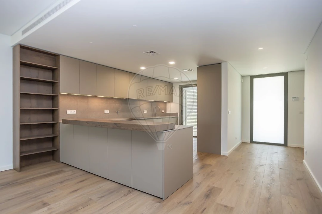 Moradia T4 para Venda em Póvoa de Santa Iria e Forte da Casa Foto 16