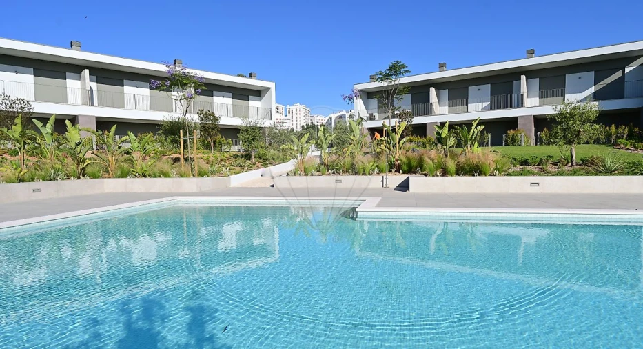 Moradia T4 para Venda em Póvoa de Santa Iria e Forte da Casa Foto 1