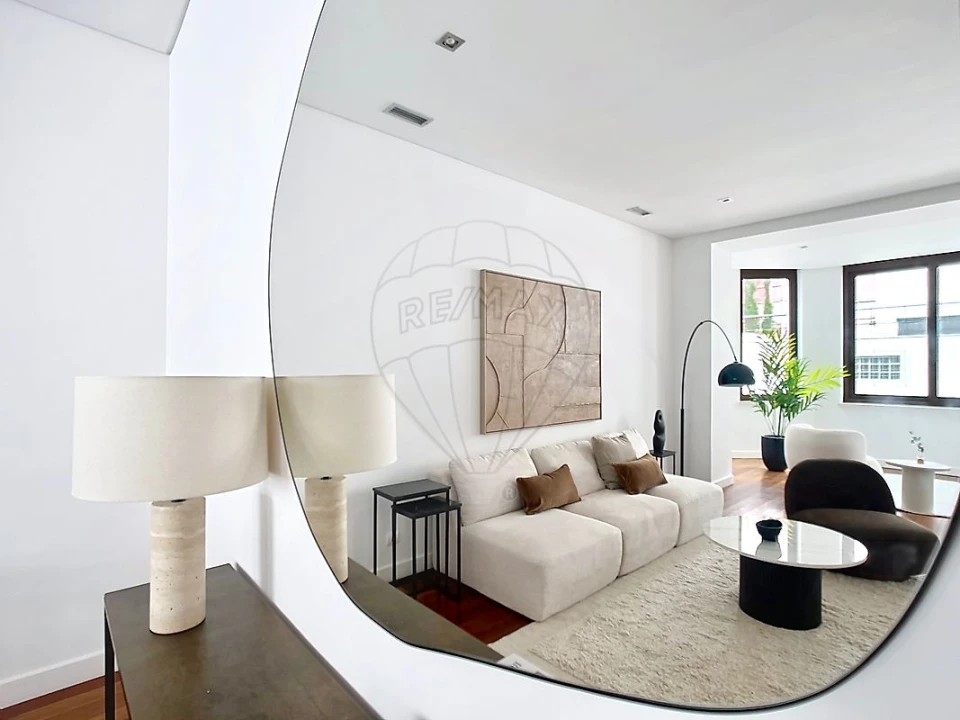 Apartamento T4 para Venda em Avenidas Novas Foto 3