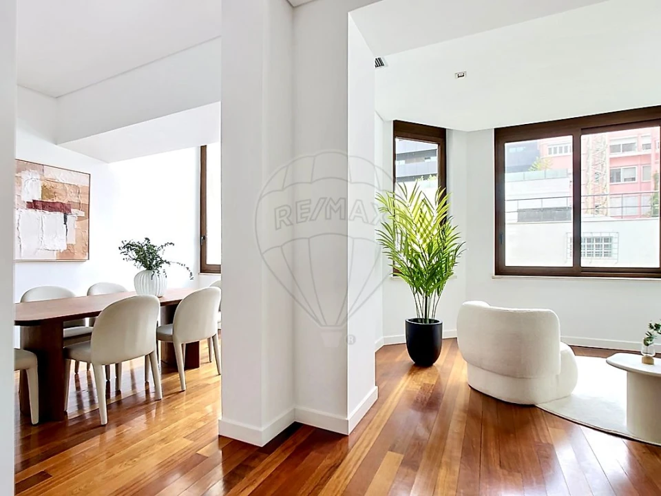 Apartamento T4 para Venda em Avenidas Novas Foto 13