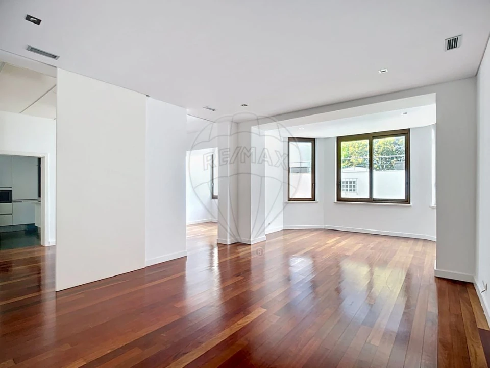 Apartamento T4 para Venda em Avenidas Novas Foto 7