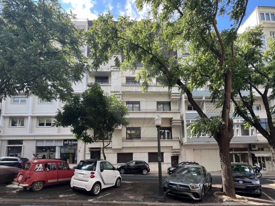 Apartamento T4 para Venda em Avenidas Novas Foto 2