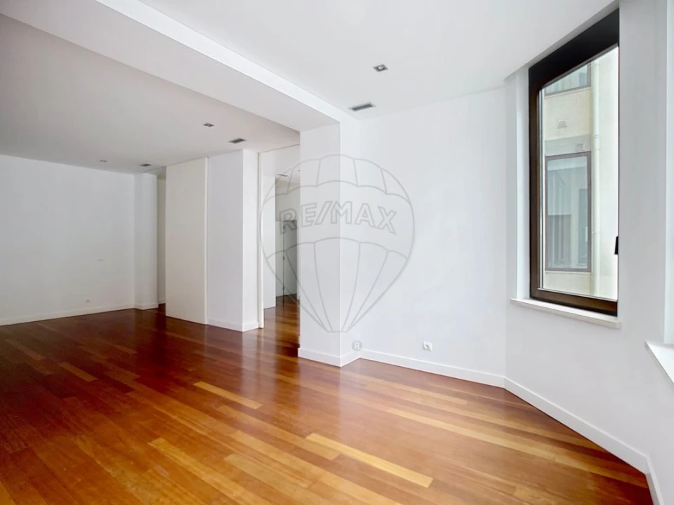 Apartamento T4 para Venda em Avenidas Novas Foto 10