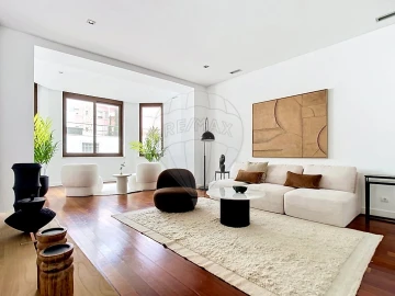 Apartamento T4 para Venda em Avenidas Novas