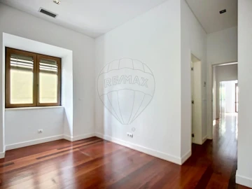 Apartamento T4 para Venda em Avenidas Novas