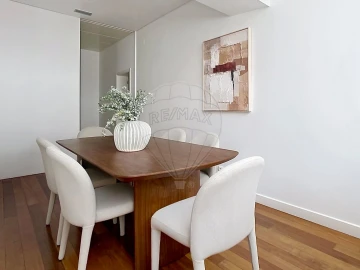 Apartamento T4 para Venda em Avenidas Novas