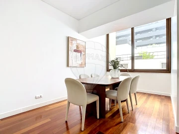 Apartamento T4 para Venda em Avenidas Novas