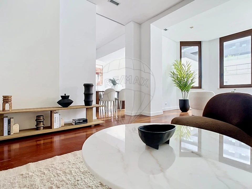 Apartamento T4 para Venda em Avenidas Novas Foto 2