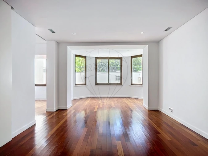 Apartamento T4 para Venda em Avenidas Novas Foto 6