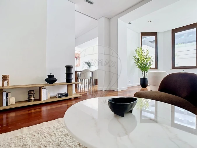 Apartamento T4 para Venda em Avenidas Novas Foto 2
