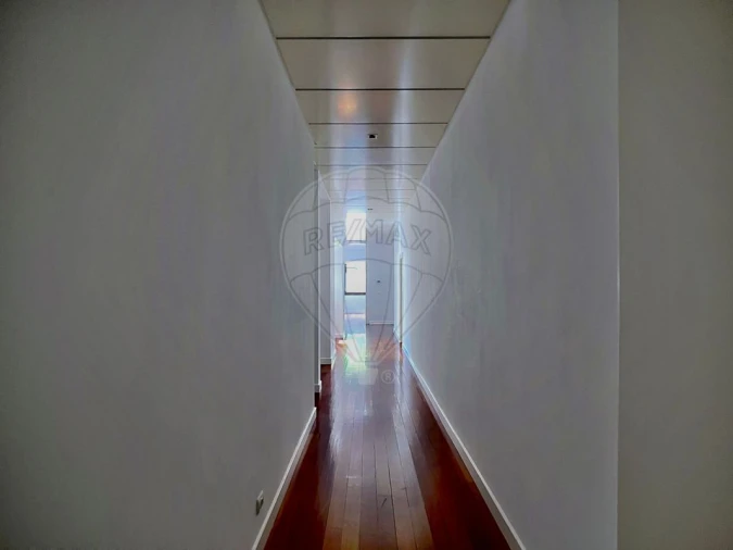 Apartamento T4 para Venda em Avenidas Novas Foto 5