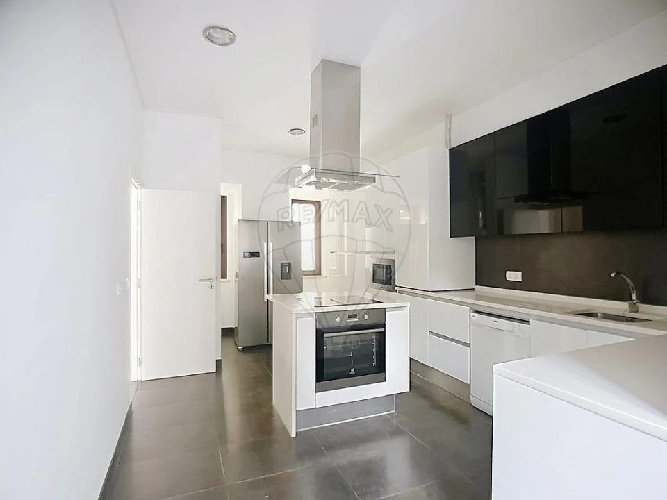 Apartamento T4 para Venda em Avenidas Novas Foto 50