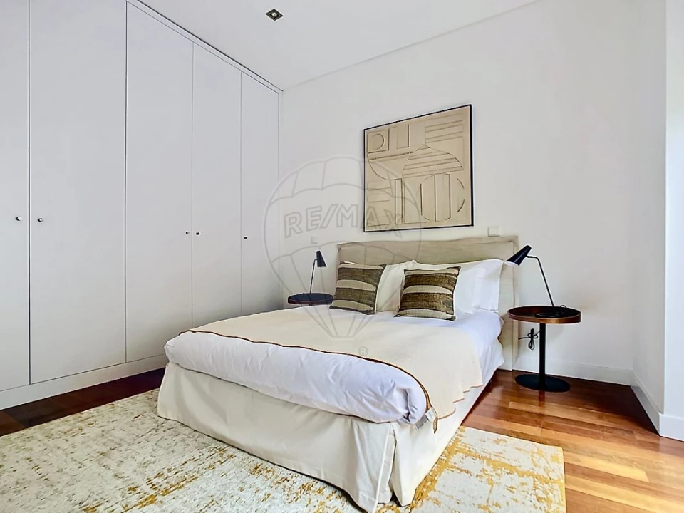 Apartamento T4 para Venda em Avenidas Novas Foto 1
