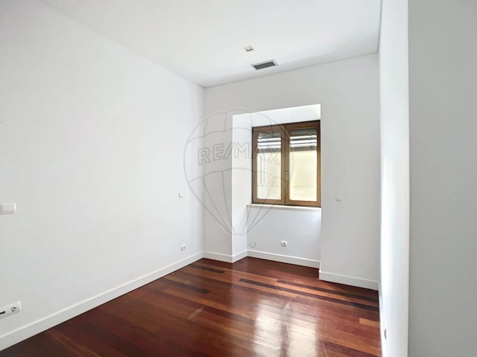 Apartamento T4 para Venda em Avenidas Novas Foto 27