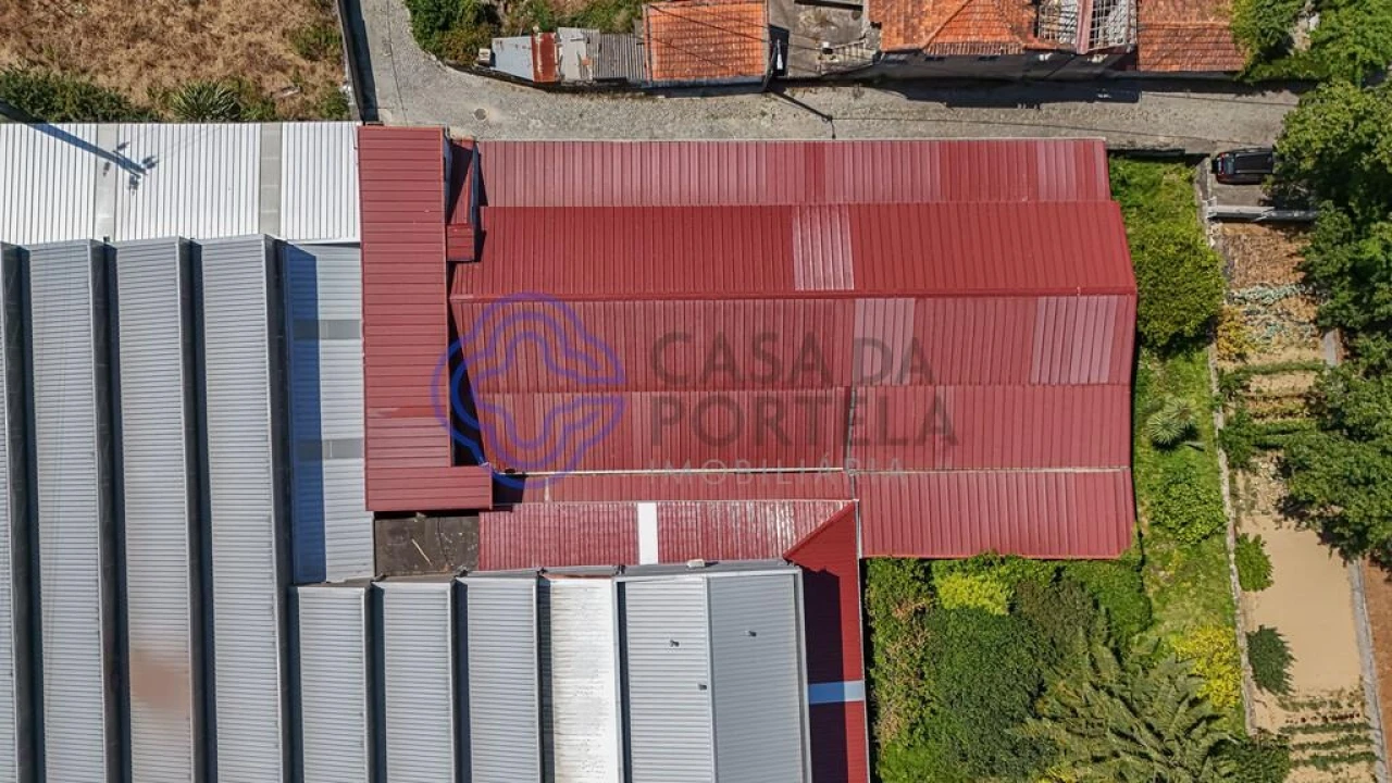 Armazém para Venda em Oliveira do Douro Foto 42