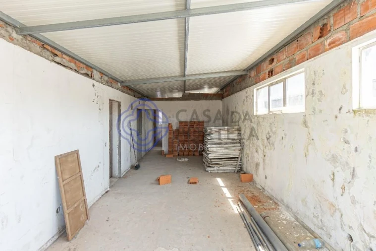 Armazém para Venda em Oliveira do Douro Foto 27