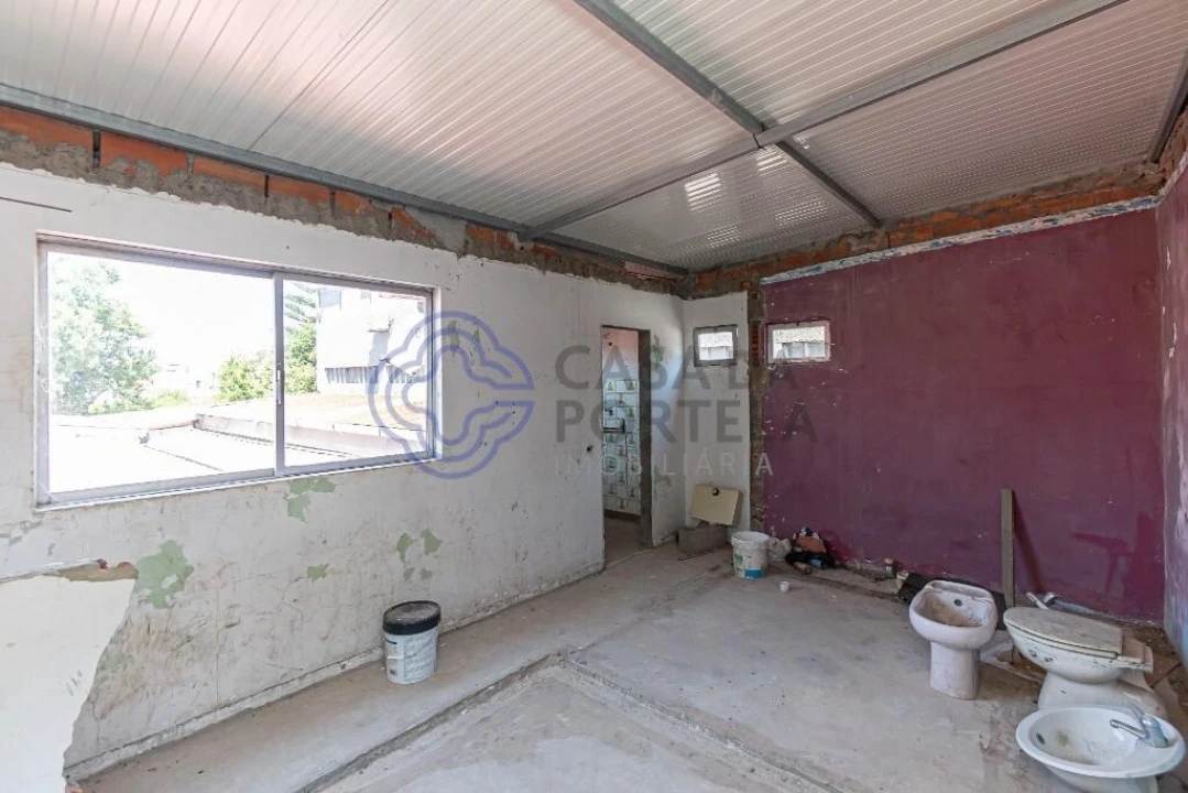 Armazém para Venda em Oliveira do Douro Foto 31