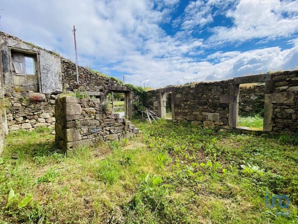 Moradia T1 para Venda em Candemil e Gondar Foto 8