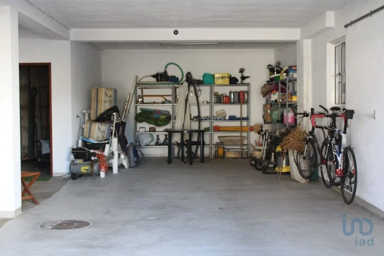 Moradia T4 para Venda em Nogueira do Cravo Foto 2