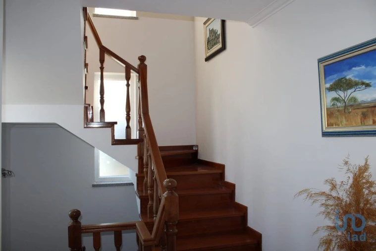 Moradia T4 para Venda em Nogueira do Cravo Foto 10