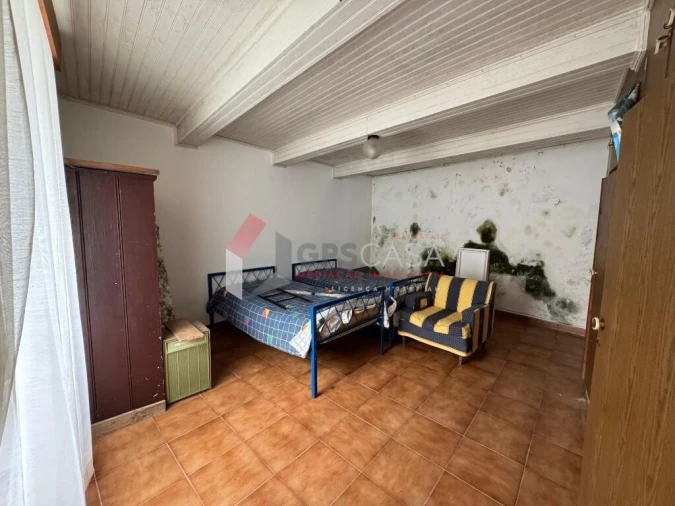 Moradia T4 para Venda em Praia da Vitoria (Santa Cruz) Foto 4