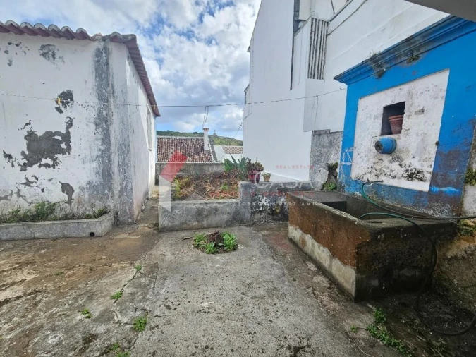 Moradia T4 para Venda em Praia da Vitoria (Santa Cruz) Foto 22