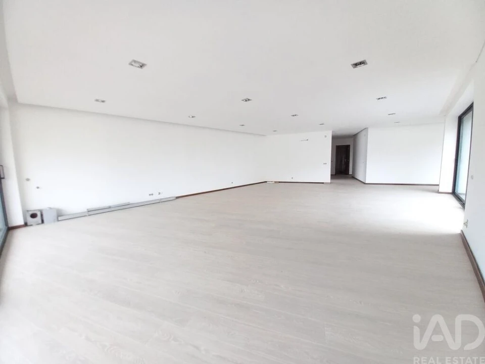 Moradia T4 para Venda em Abade de Neiva Foto 15