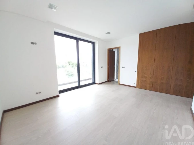 Moradia T4 para Venda em Abade de Neiva Foto 27