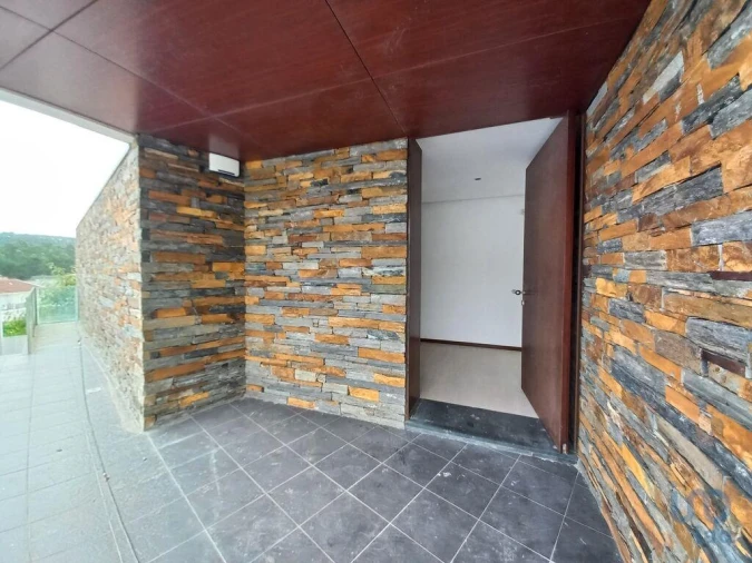 Moradia T4 para Venda em Abade de Neiva