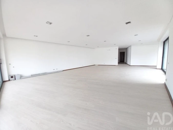 Moradia T4 para Venda em Abade de Neiva Foto 15