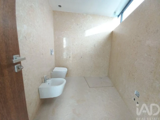 Moradia T4 para Venda em Abade de Neiva Foto 22