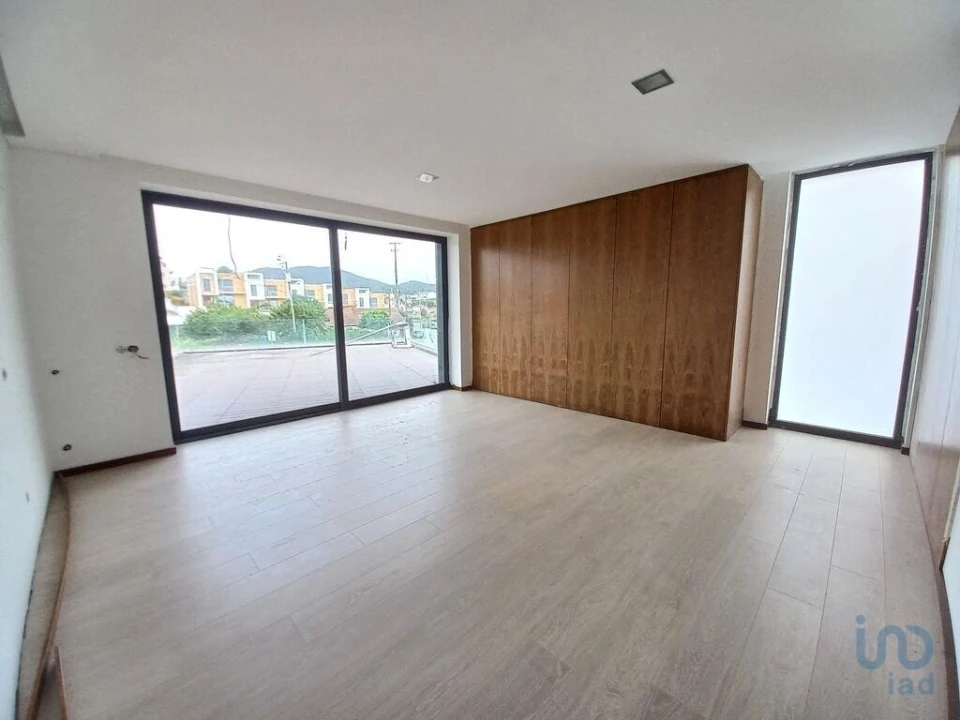 Moradia T4 para Venda em Abade de Neiva Foto 2