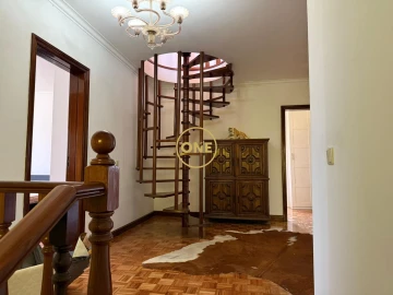 Moradia T4 para Venda em Carcavelos e Parede