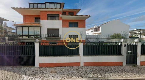 Moradia T4 para Venda em Carcavelos e Parede