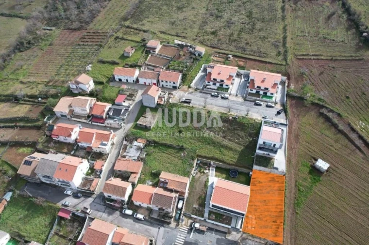 Terreno para Venda em Sé, Santa Maria e Meixedo