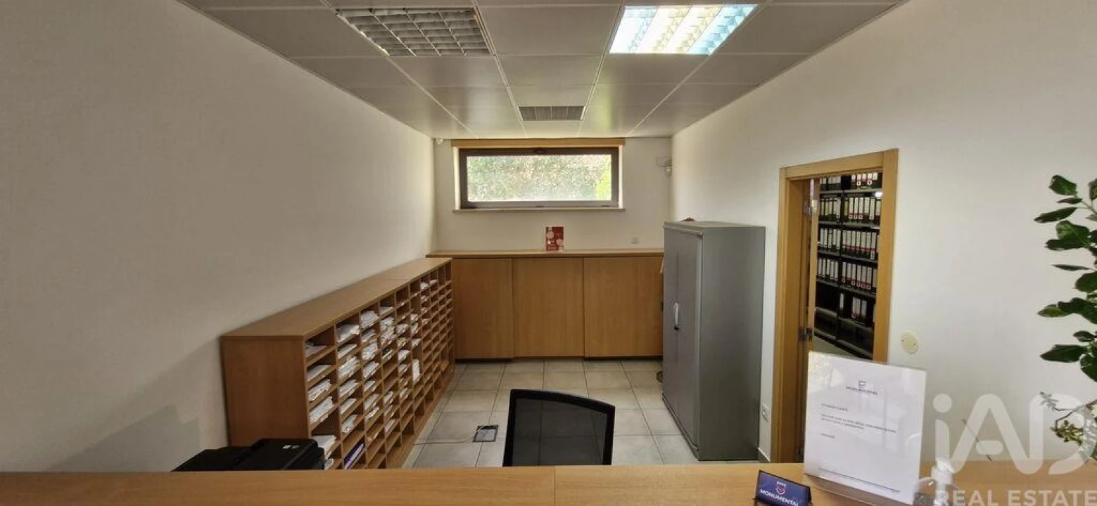 Escritório para Venda em Barrio Foto 24