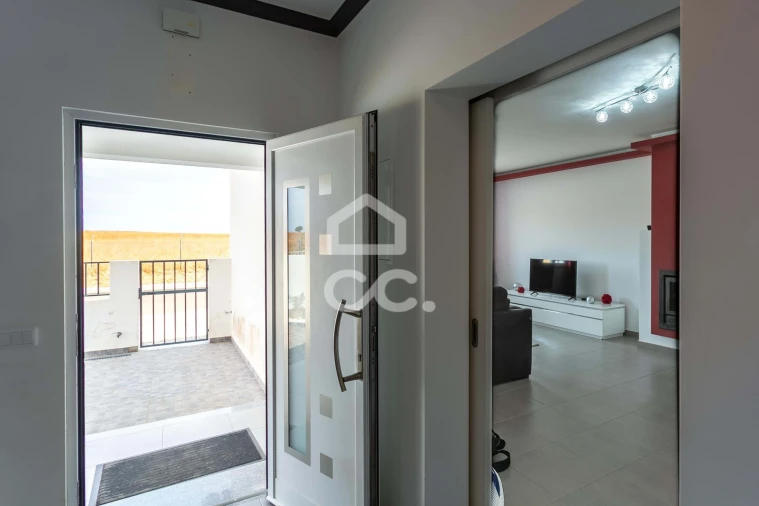 Moradia T4 para Venda em Mourão Foto 4