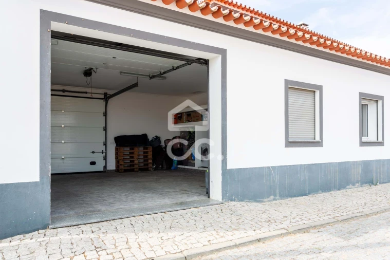 Moradia T4 para Venda em Mourão Foto 23