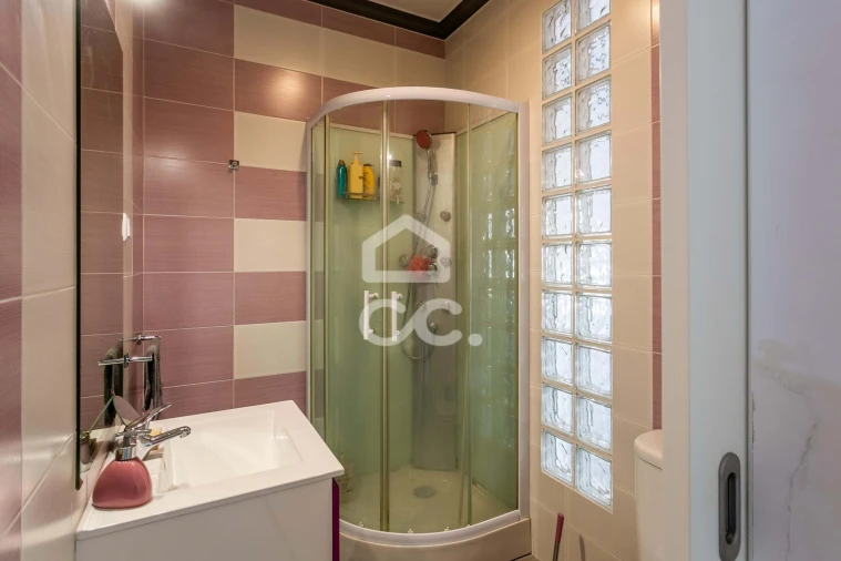 Moradia T4 para Venda em Mourão Foto 15