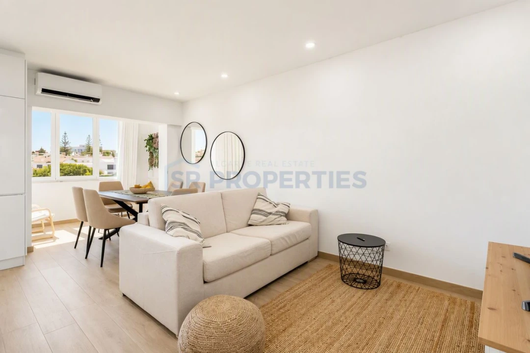 Apartamento T2 para Venda em Quarteira Foto 1