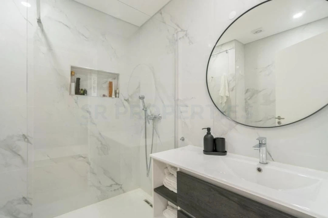 Apartamento T2 para Venda em Quarteira Foto 15