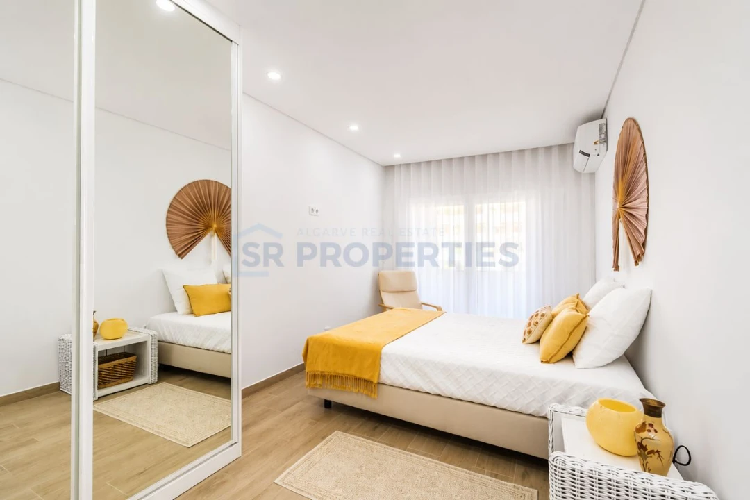 Apartamento T2 para Venda em Quarteira Foto 7
