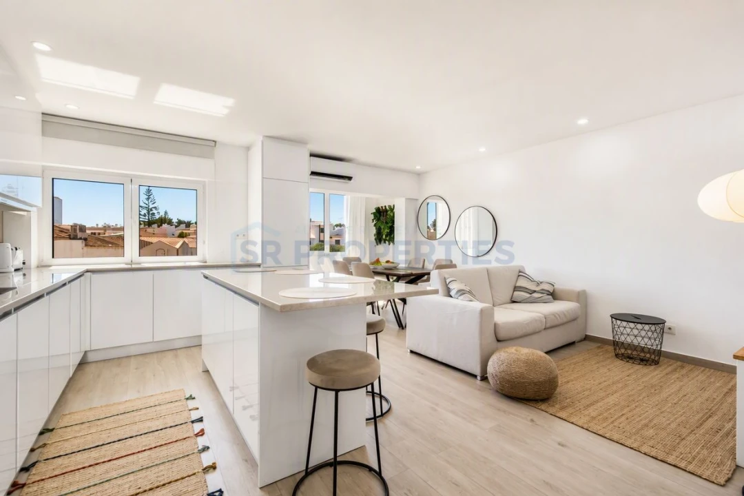 Apartamento T2 para Venda em Quarteira Foto 10