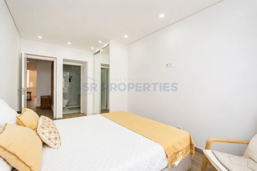 Apartamento T2 para Venda em Quarteira Foto 19