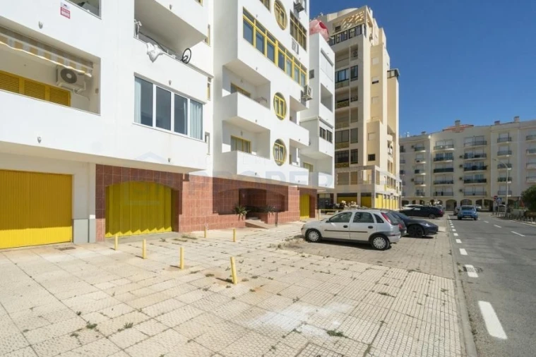 Apartamento T2 para Venda em Quarteira Foto 6